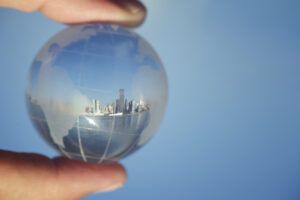 Glass_Globe_City_Reflection_Blue